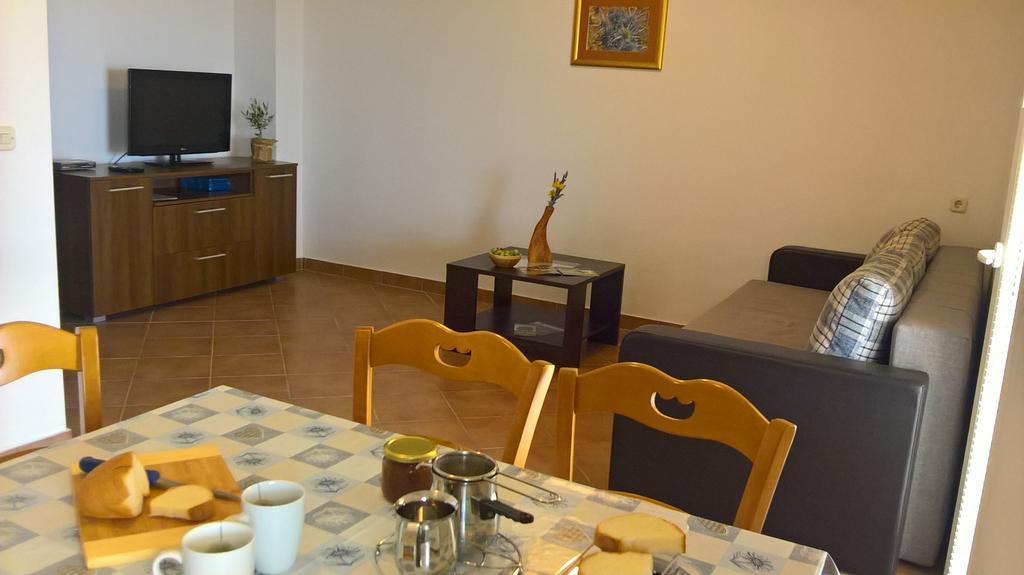 Apartments Krusvina Lun  Buitenkant foto